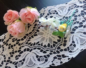 Thin Plauen lace - snow-white oval napkin, antic