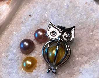 Silver plated owl pendant