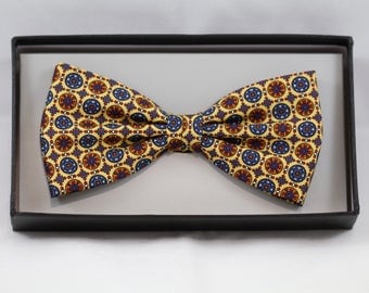 Set bow tie and handkerchief - printed silk tissue from Como, Italy - wedding bow tie - ideal gift - vintage bow tie - giftbox available