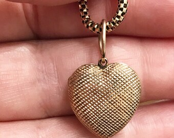 Antique early Victorian rose gold heart locket, circa 1840