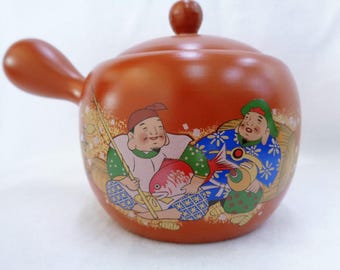 VJ63 : Japanese Banko-Yaki pottery kyusu teapot with Ebisu and Daikoku lucky gods