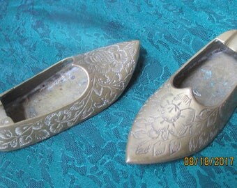 Two Mini Brass Shoe/Slipper Ashtrays -- Made In India- 1950-60's era Heavy etched facile