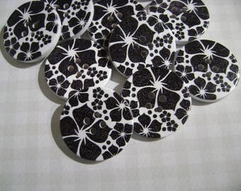 Black and white wooden buttons