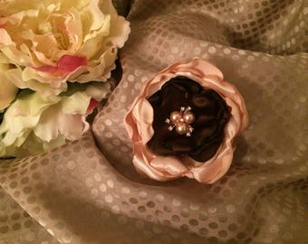 Flower 8 cm in pink and Brown satin with Rhinestone