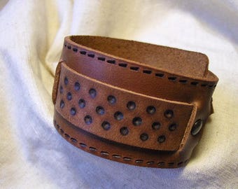 On Sale Dark Camel Leather Cuff Bracelet Nickle-Free