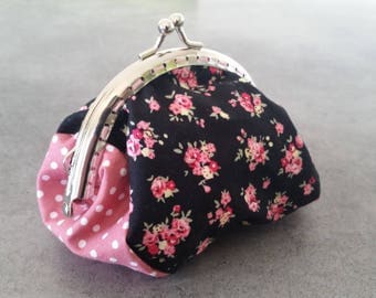 Vintage purse with small flowers
