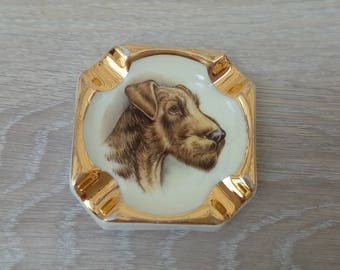 Ashtray vintage depicting a dog