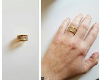 ring in gold beige lizard leather