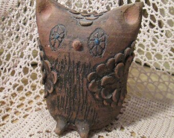 Vintage Modern Pottery Owl Statue/Figurine