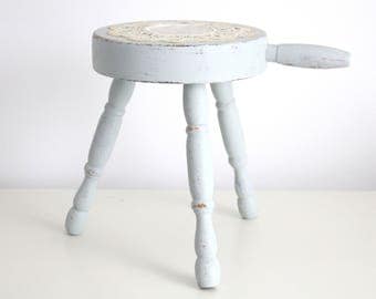 MID CENTURY, Hand Painted Three Leg Wood Stool with Handle by Vermont Wood Specialties with Vintage Crochet Lace Doilie, Step Stool, Rustic