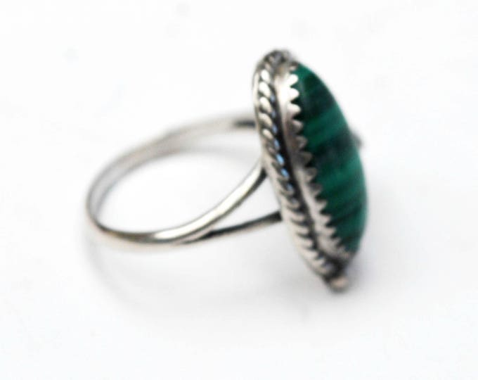 Sterling Malachite Ring - flower Leaf- Green Gemstone - Size 7 ring - southwestern - Silver Native Americanring