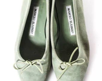 mint green suede shoes
