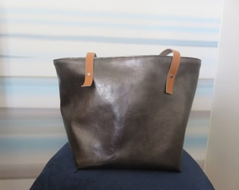 Faux leather handles rivetes tote bag