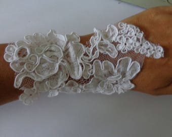 mitten bracelet lace soft supique wedding show