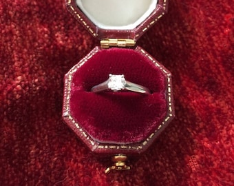 Gorgeous Vintage Tiffany & Co. engagement ring