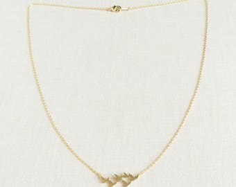 Bird Necklace, Flying Bird Necklace, Flock of Bird Necklace, Swallow Necklace, Swallow Jewelry, Flying Swallow Necklace, Tiny Bird, GPN29