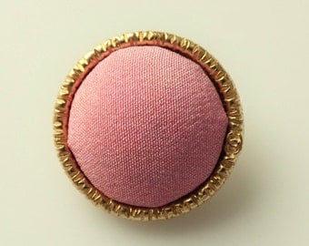 Chanel Button CC 22mm Pink