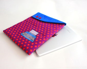 Ipad case: Ipad cover - Ipad sleeve -Padded case -Retro Typerwriter