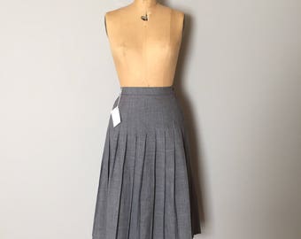asphalt gray pleated skirt | 70s accordion schoolgirl midi skirt