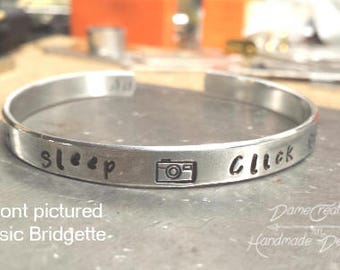 r Camera Cuff Bracelet Women Gift, Photography Gift Ideas, Photographer Wedding Gift, Camera Jewelry Silver Cuff Bracelet