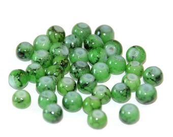 20 green speckled Black 4mm beads (M-8)