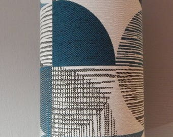 Table Scandinavian style in shades of blue lamp