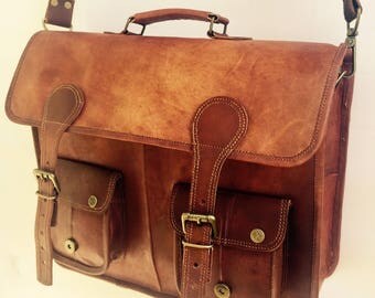 Leather Messenger Bag Nice pattern with wood grain and heart