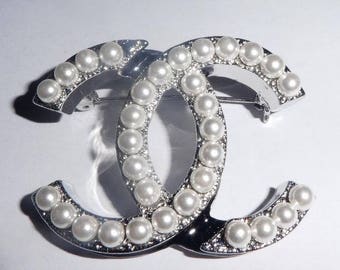 Chanel Entwined CC Brooch. Faux Pearls. Hallmarked. Authentic