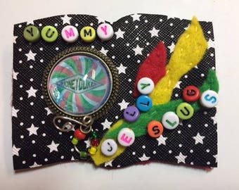 Honeydukes inspired magnetic brooch