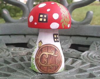 Fairy home with peg doll fairy