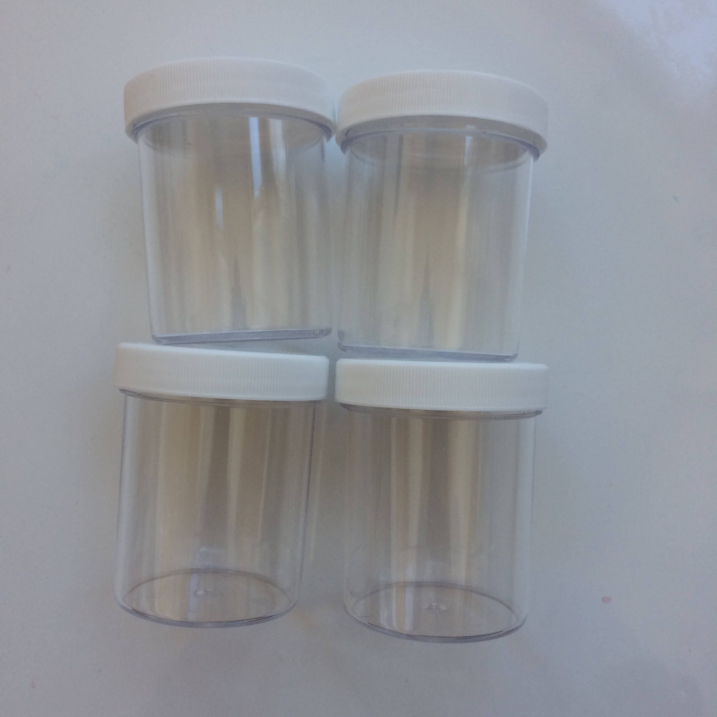 Screw on containers 4oz