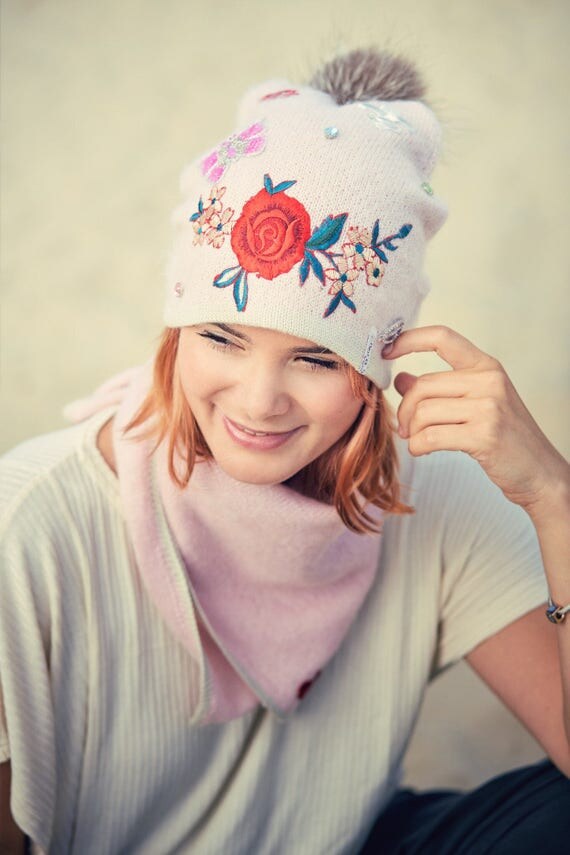 pink hat and scarf embroidered knitted hat roses women