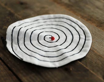 Labyrinth sensory learning and dexterity game