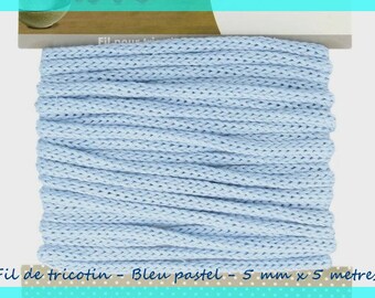 Knitting yarn - pastel blue - 5 mm x 5 meters