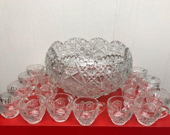 1 Vintage glass punch bowl 18 matching cups daisy button pattern