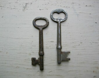 2 Rusty Skeleton Keys