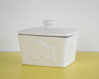 Vintage Butter Dish, White Ceramic Butter Storage Dish, Simple Shabby Chic White Butter Pot, White Ceramic Lidded Dish