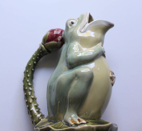 Vintage Majolica Style Frog Ceramic Drink Pitcher 1980s