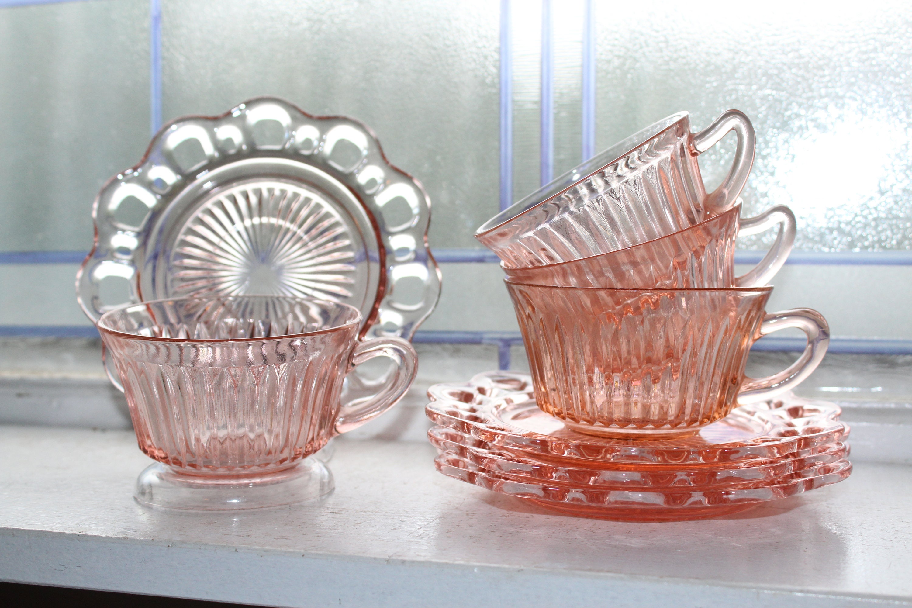 4 Pink Depression Glass Cups And Saucers Lace Edge Open Lace Vintage 1930s 