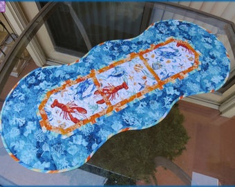 Quilted Table Runner Ocean Tides Wavy 742