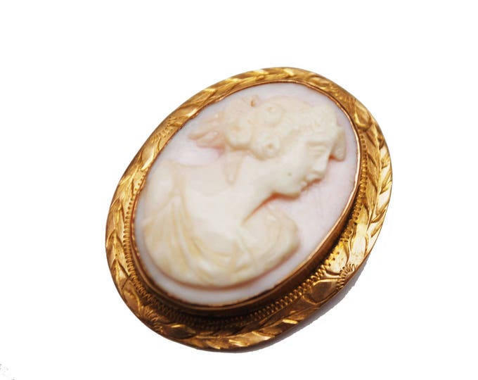 Shell Cameo 10 Kt gold Brooch - etched solid gold - carved white pink shell - Victorian