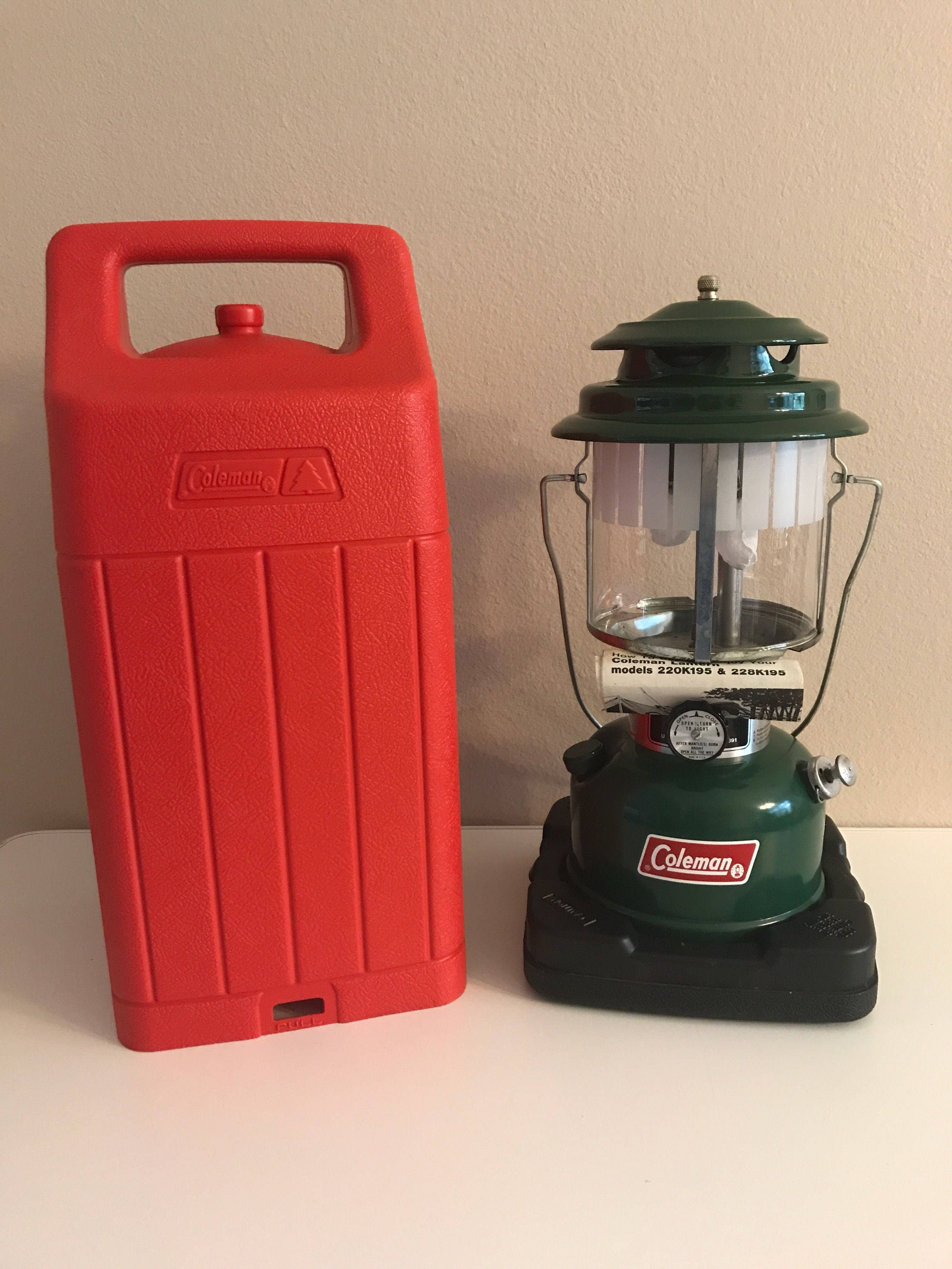 Coleman 220K Double Mantle Lantern Dated 11/82 with Carrying