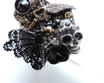 Steampunk jewelry. Big ring "Gothic Composition".