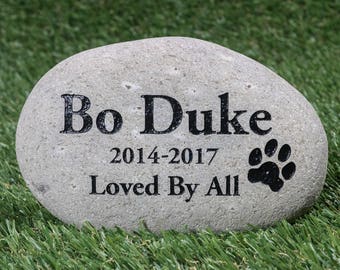 Personalized Pet Memorial Stone 6-8" - Pet Garden Stones - Engraved Pet Grave Marker - Custom Pet Stone - Pet Loss Engraved River Rock