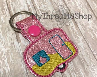 Camper Keychain, Camper Snap Tab FOB Keychain, RV Keyring, Outdoor Key chain, Key holder, Camper Zipper Pull, Pink Glitter Camper KeyFob,