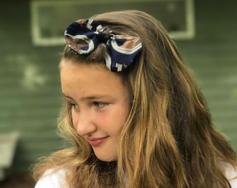 horse hair bow, hair clip, large horse bow, navy blue hair bow, alligator clip, Fall hair bow, girls hair bow, horse lover hair bow, clips