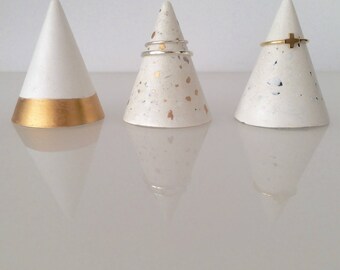 White Concrete ring cone / Concrete ring holder / Copper and Gold ring cone