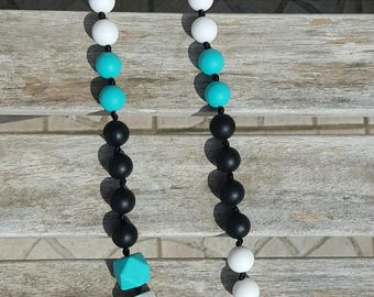 Necklace Babywearing/breastfeeding for MOM's to chew baby