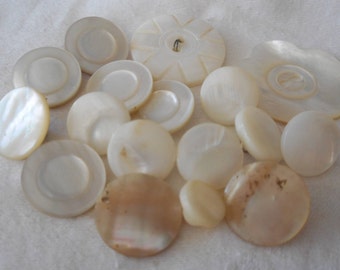 Lot of 17 ANTIQUE VINTAGE Iridescent Shell BUTTONS FL1