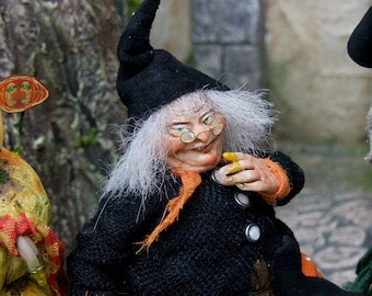 1/12 miniature, witch doll selling pumpkin juice, for WITCH MARKET scene, orig.OOAK by Silke Janas-Schloesser